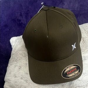 Hurley Black Fitted Hat with Curved Brim